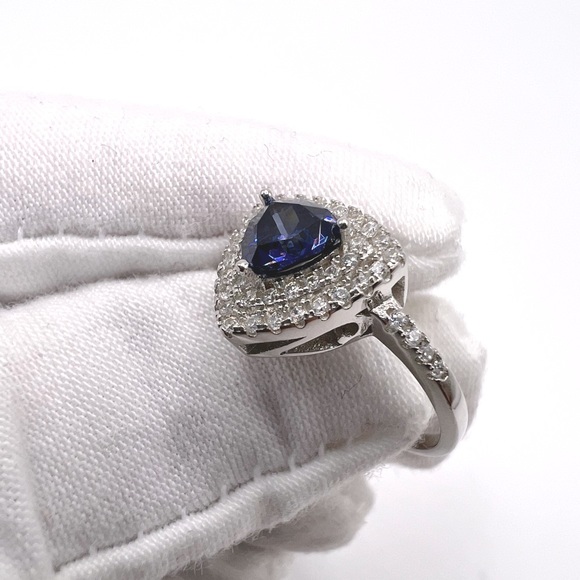 Sale $20 Firm! Sterling Silver Trillion Shape Tanzanite Cz and Clear Cz Ring - Picture 15 of 16